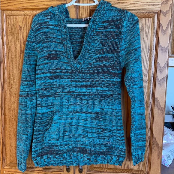 Roxy Tops - Roxy hooded sweater. Colour is true to second pic.